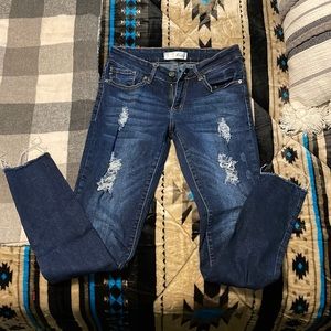 Womens kancan stretchy jeans size 5/26